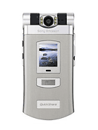 Best available price of Sony Ericsson Z800 in Iceland